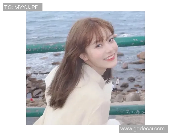 治愈系头像展现足球明星女生的魅力与活力，感受她们的青春与梦想