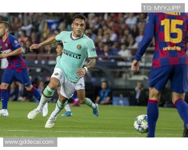 国米时隔十三年重返欧冠决赛劳塔罗绝杀AC米兰成就辉煌