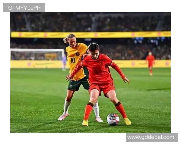 中国足球明星如何在比赛中压制日本队的表现与战术分析