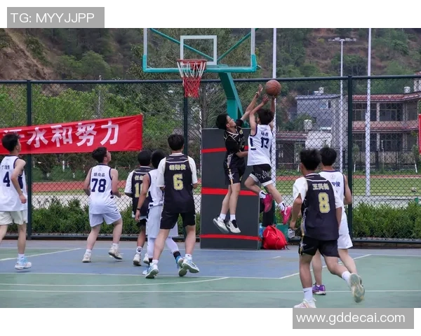 篮球明星帅气壁纸精选让你的手机桌面焕然一新尽享运动魅力与青春活力